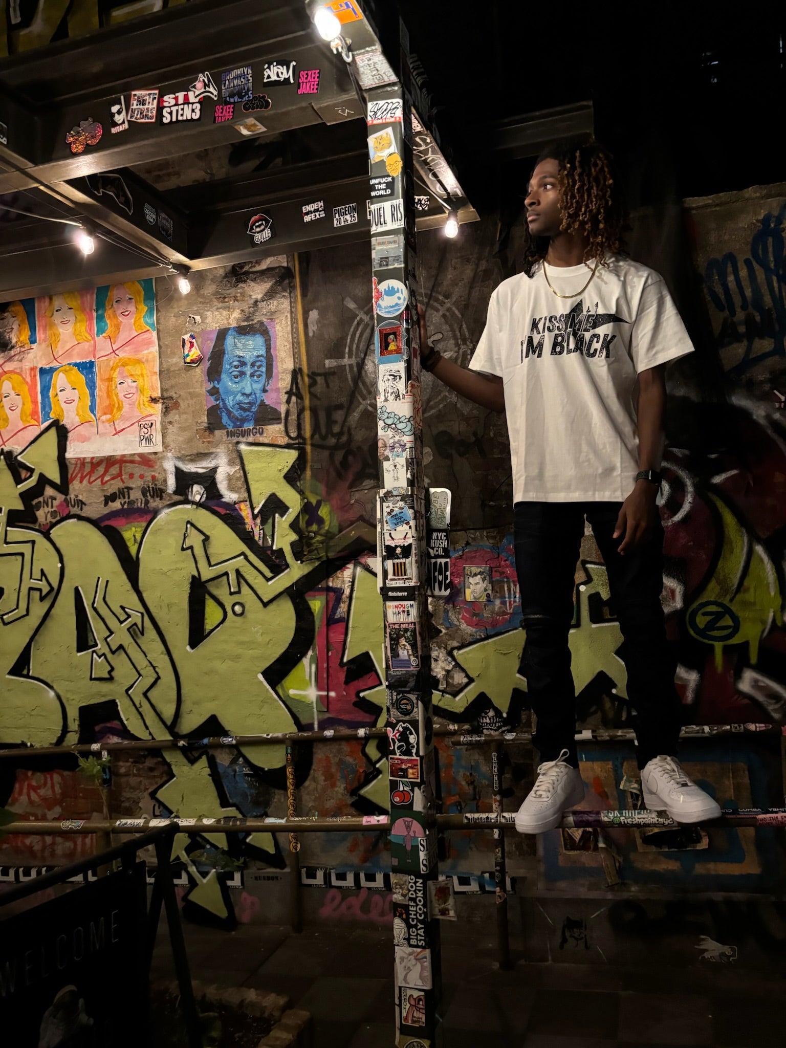 Model is wearing Size L (Large)